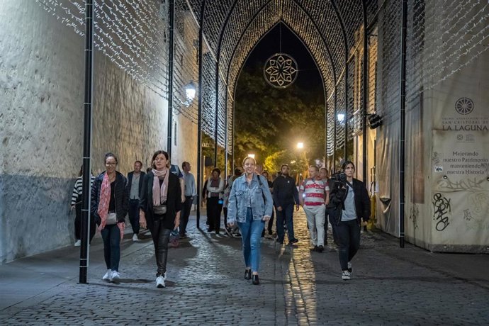 Agentes de turismo en La Laguna