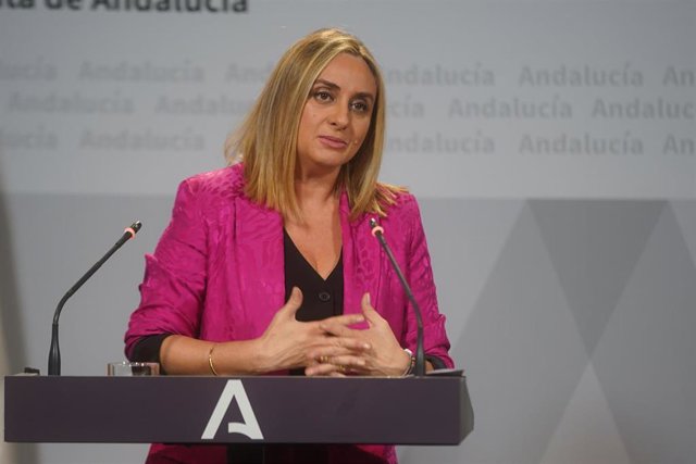 La consejera de Fomento, Articulación del Territorio y Vivienda, Marifrán Carazo, este martes en la rueda de prensa posterior al Consejo de Gobierno de la Junta de Andalucía.
