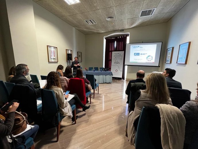 Ponencia de presentación de resultados por parte de la Diputación de Cádiz