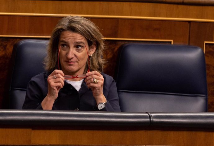 La vicepresidenta tercera y ministra de Transición Ecológica y Reto Democrático, Teresa Ribera, durante una sesión plenaria en el Congreso de los Diputados, a 23 de noviembre de 2022, en Madrid (España). (Foto de archivo).