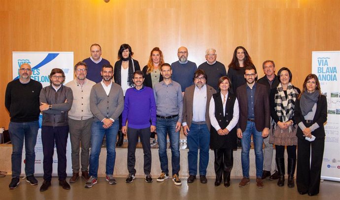 Representantes de la Mesa de Coordinación entre la Diputación de Barcelona y los municipios implicados en el proyecto Via Blava Anoia.