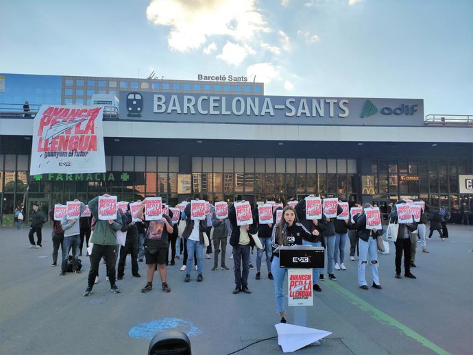 Acció del Sepc a l'estació de Barcelona-Sants