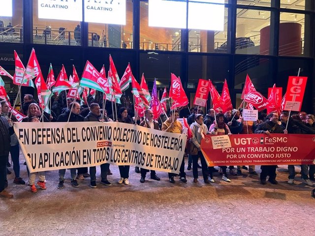 CCOO y UGT protestan en los Premios Galatino porque los trabajadores de hostelería "no tienen nada que celebrar"