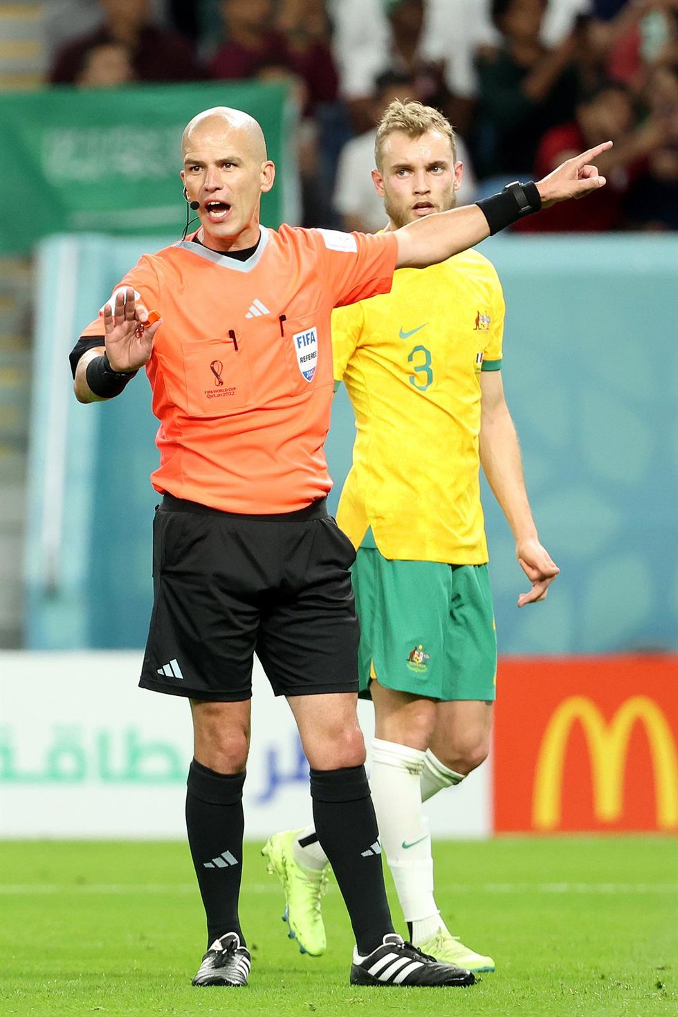 El colegiado sudafricano Victor Gomes durante el Francia-Australia del Mundial de Catar 