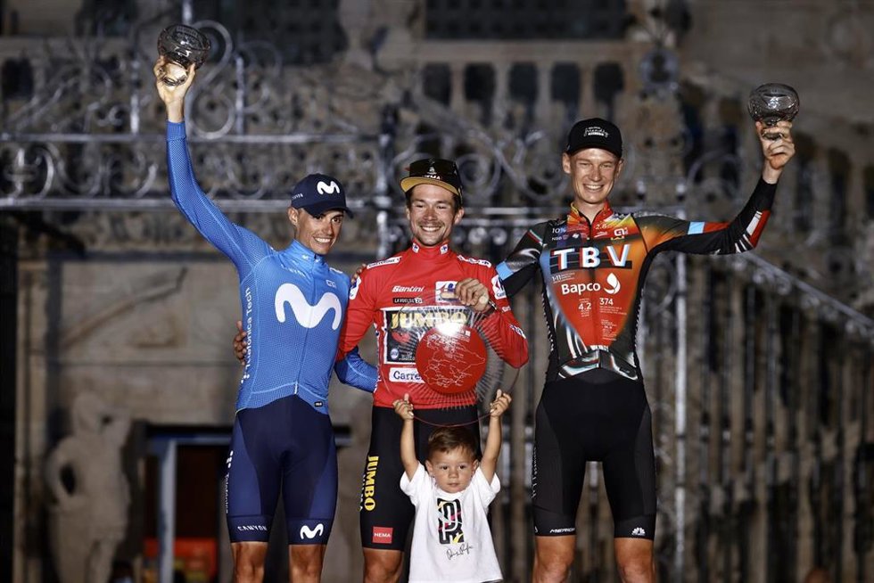 Archivo - Podio de La Vuelta ciclista a España de 2021.