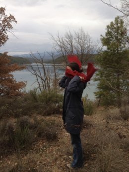 La artista Magdalena Garzón trabajará con los recursos del Espai LaGranja para continuar con el proyecto que desarrolla sobre un sistema de audio descripción para bailarines invidentes.