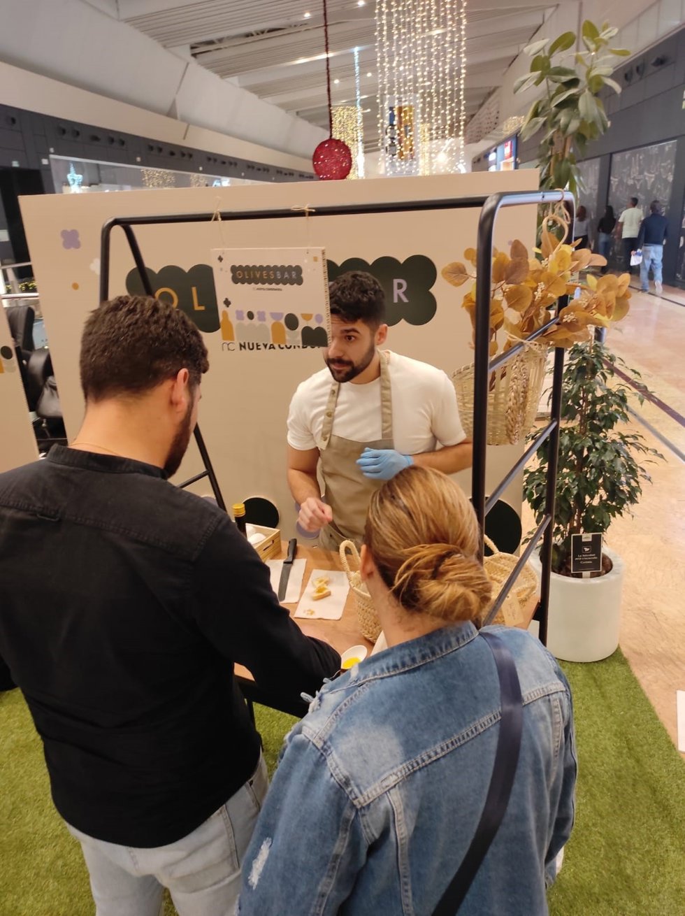 'OLIVESBAR' Es La Primera Barra De Aceites De Oliva Creado Por Un Centro Comercial En Murcia.