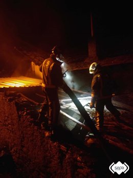 Incendio urbano en Cangas del Narcea.
