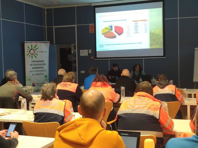 Imagen de la celebración de la acción formativa sobre planes de autoprotección contra incendios en el Edificio Vicam.