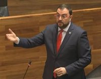 Barbón defiende el "respeto" en política y denunciar el machismo "siempre" tras la agresión verbal a Montero