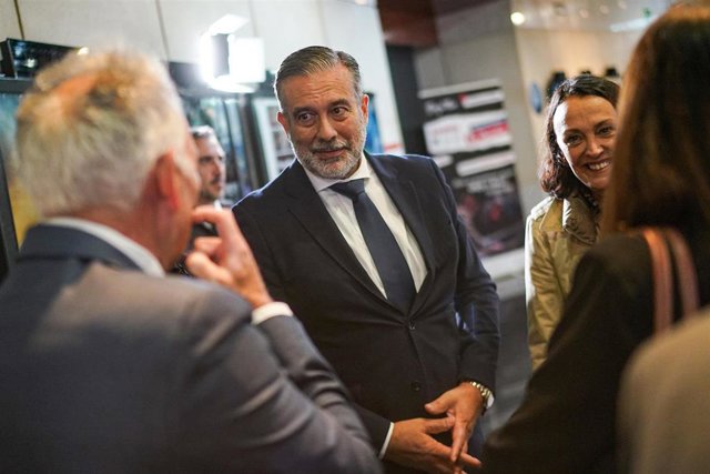 El consejero de Presidencia, Justicia e Interior, Enrique López, en el Parlamento Europeo.