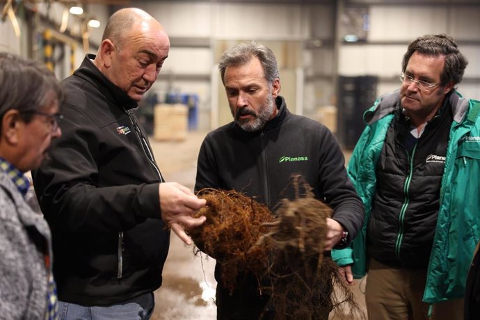 El presidente de la Diputación de Segovia, Miguel Ángel de Vicente, durante la visita.