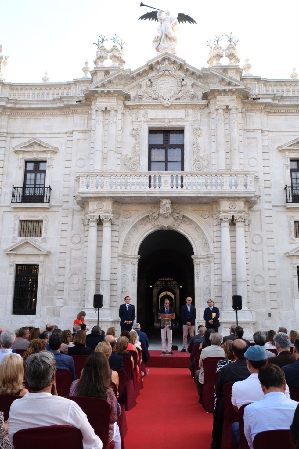 Archivo - Imagen de archivo de la entrada principal de la Fábrica de Tabacos de la Universidad de Sevilla, sede del Rectorado.