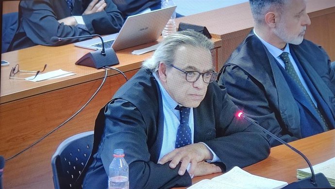 El abogado Manolo Mata durante el juicio Alquería