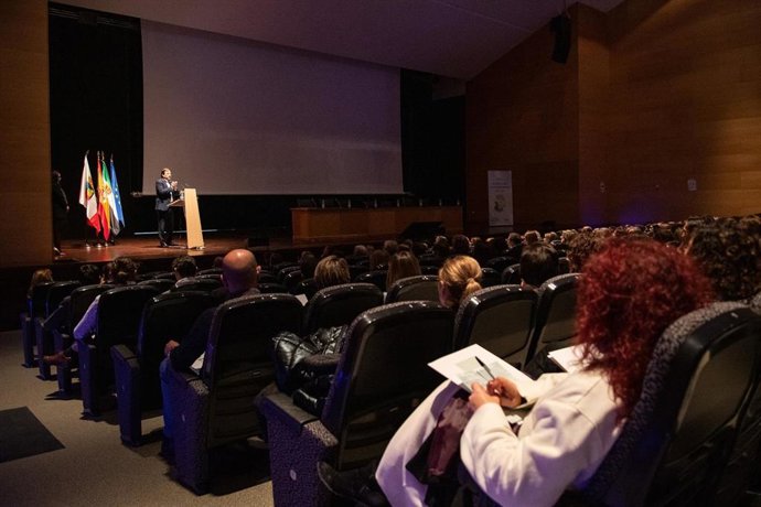 Fernández Vara interviene en la presentación del Plan de Atención Primaria de Extremadura 2022-2023.