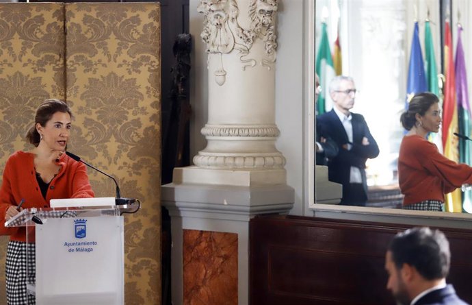 La ministra de Transportes, Movilidad y Agenda Urbana, Raquel Sánchez, en rueda de prensa en Málaga 