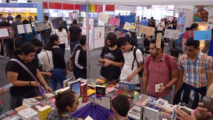 La editorial cántabra La Vorágine participa en la Feria Internacional del libro de Guadalajara