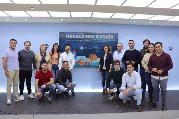 Presentación campaña de recogida de juguetes de NNGG Málaga