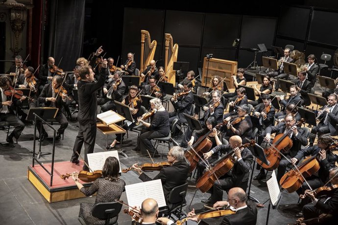 La Orquesta de Valncia y Ramón Tebar