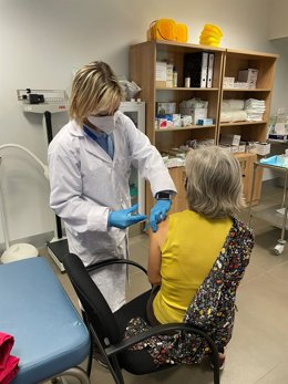 La Junta vacuna de la gripe sin cita en 12 puntos habilitados en la provincia