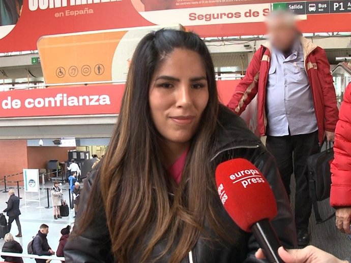 ISA PANTOJA EN EL AVE