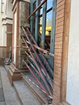 Apuntalamientos en el teatro de Alcalá