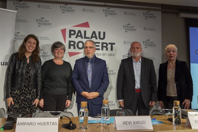 Imatge de la presentació d'Amparo Huertas i Sara Suárez com a directores de la revista 'Quaderns del CAC'