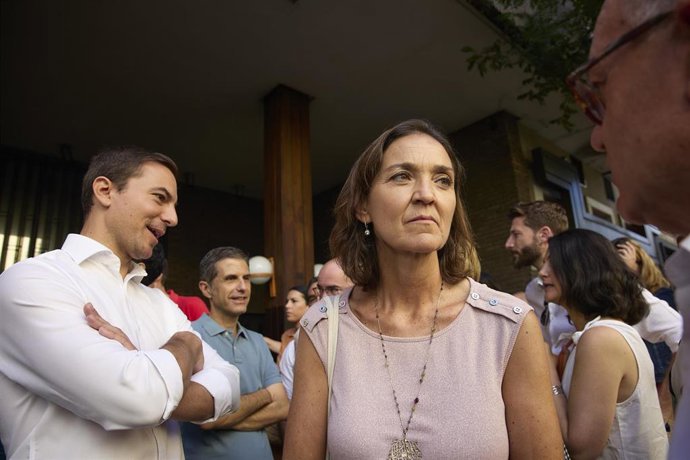 Archivo - La ministra de Industria, Comercio y Turismo, Reyes Maroto, y el secretario general de los socialistas en la Comunidad de Madrid, Juan Lobato. Archivo.