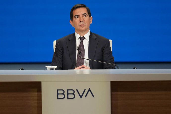 Archivo - El presidente de BBVA, Carlos Torres, en la Junta General de Accionistas de BBVA, en el Palacio de Euskalduna, a 18 de marzo de 2022, en Bilbao, Euskadi (España).