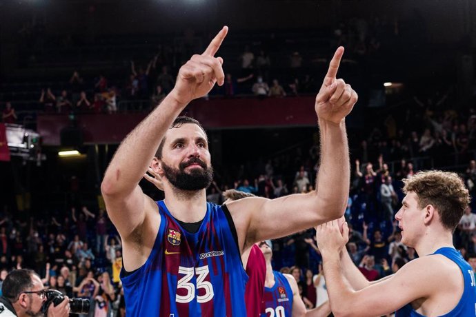 Archivo - El jugador del Bara Nikola Mirotic en un partido de Euroliga