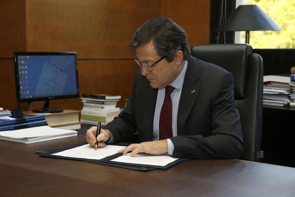 Archivo - El presidente del Principado, Javier Fernández, en una imagen de archivo