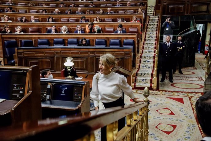 La vicepresidenta segunda y ministra de Trabajo y Economía Social, Yolanda Díaz, a su llegada a una sesión plenaria en el Congreso de los Diputados, a 24 de noviembre de 2022, en Madrid (España). 