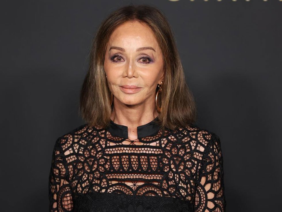 Isabel Preysler, impresionante con un elegante diseño negro
