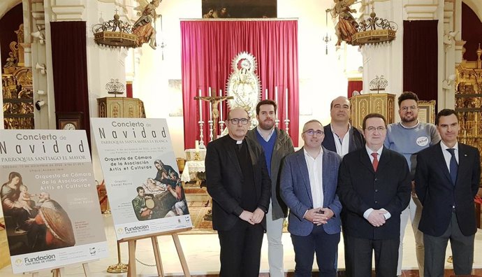 Los responsables de la Fundación Caja Rural de Utrera han presentado el cartel anunciador de la Navidad de la Orquesta de Cámara 'Artis et Culturae'.