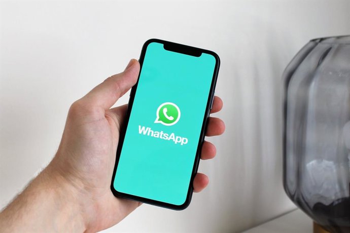 Archivo - Representación gráfica de un usuario de WhatsApp.