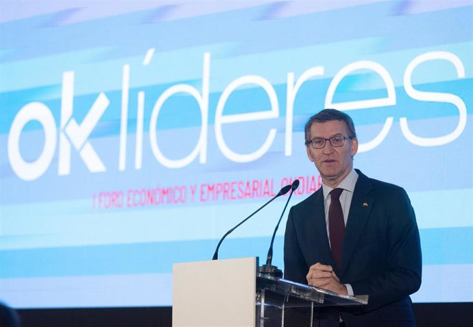 El presidente del Partido Popular, Alberto Núñez Feijóo, inaugura el I Foro Económico y Empresarial OKLÍDERES de OKDIARIO en el Hotel The Westin Palace, a 1 de diciembre de 2022, en Madrid (España).