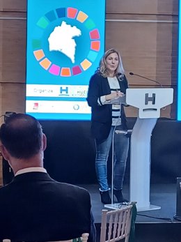 La diputada de Presidencia, Belén Castillo, en la jornada de reuniones técnicas para la preparación del I Encuentro Iberoamericano de Destinos Sostenibles en el Foro Iberoamericano de La Rábida.