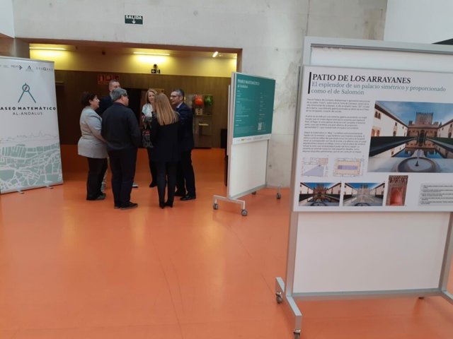 Inauguración de la exposición 'Paseo matemático al-Ándalus'.