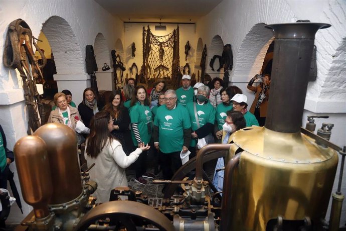 Cerca de 700 mayores de Málaga han participado en las rutas culturales de la Fundación Unicaja y la Fundación Juan Cruzado.