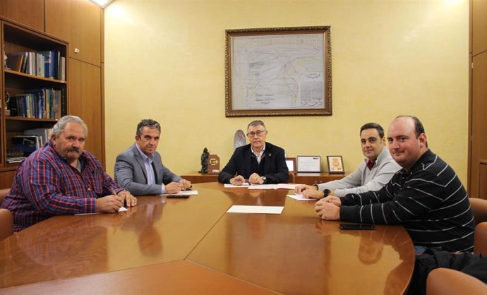 El presidente de la Confederación Hidrográfica del Segura mantiene una reunión de trabajo con COAG