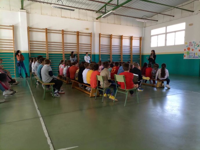 Escolares participan en la Semana de la Discapacidad impulsada por la Diputación