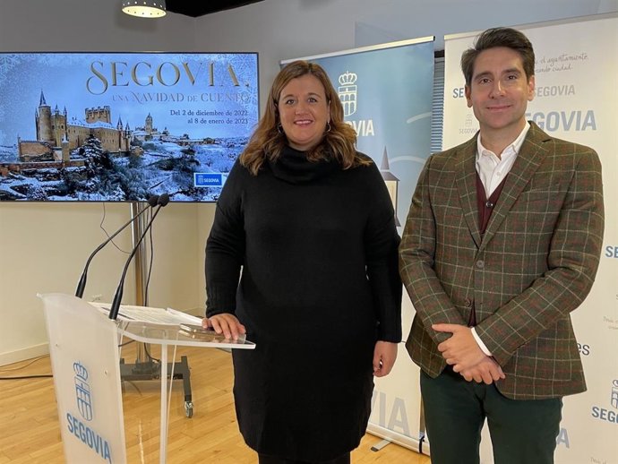La alcalde de Segovia, Clara Martín, y el concejal de Turismo, Miguel Merino.