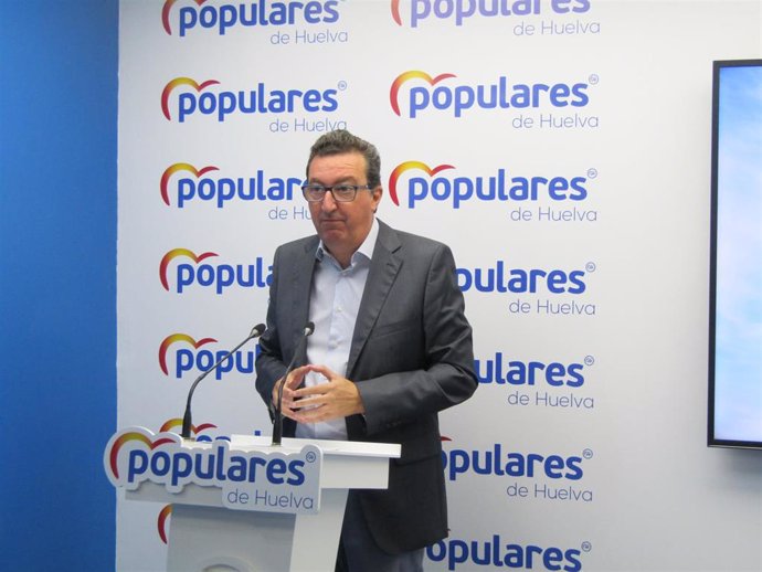 Archivo - El presidente del PP onubense, Manuel Andrés González en una imagen de archivo.