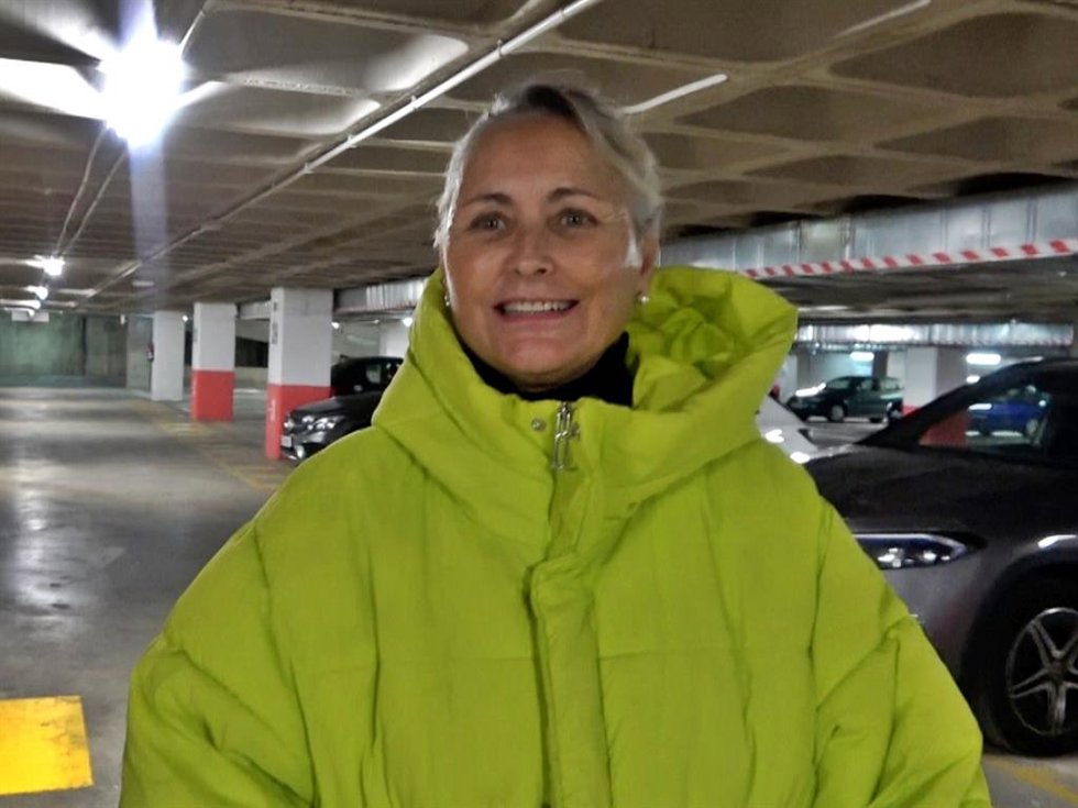 LUCÍA PARIENTE, INDIFERENTE ANTE LA POLÉMICA DE SU HIJA ALBA CON JORGE PÉREZ