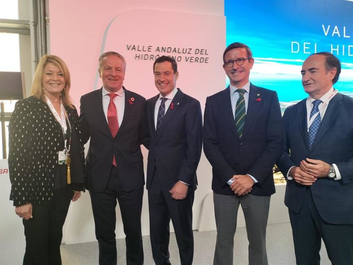 La presidenta del Puerto de Huelva, Pilar Miranda, en la presentación del proyecto.