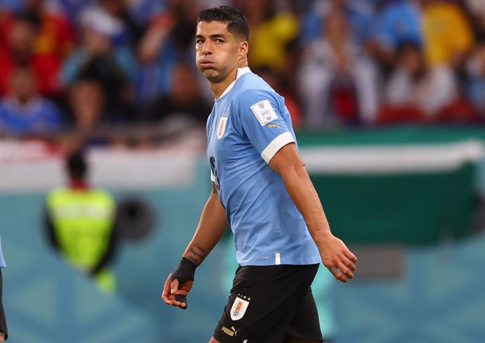 24 November 2022, Qatar, Al Rayyan: Uruguay's Luis Suarez reacts as he walks off at half time during the FIFA World Cup Qatar 2022 Group H soccer match between Uruguay and South Korea at the Education City Stadium. Photo: David Klein/CSM via ZUMA Press 