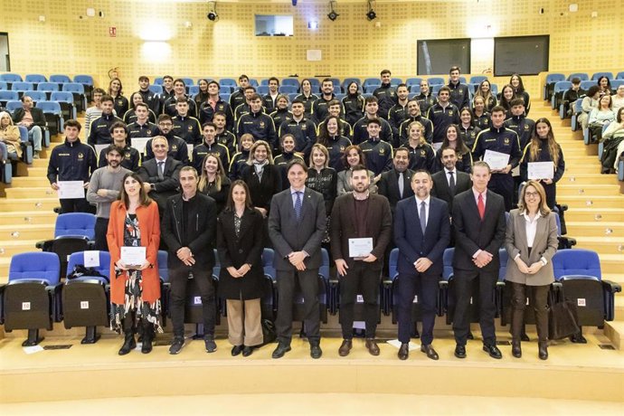 El rector de la Pablo de Olavide, Francisco Oliva, en la II Gala del Deporte de la Universidad.