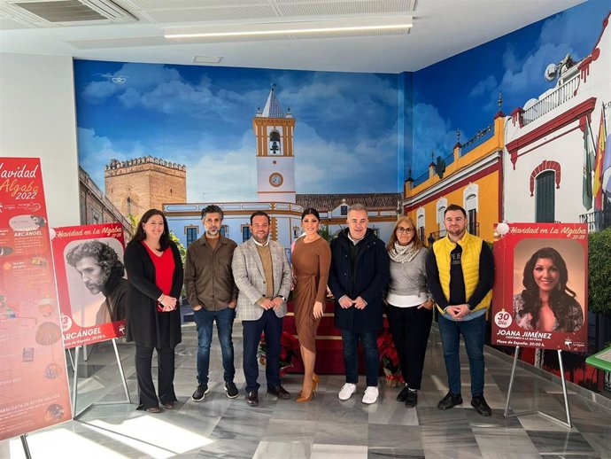 El alcalde de La Algaba, Diego Manuel Agüera, ha presentado el programa de Navidad 2022/2023 en el Ayuntamiento.