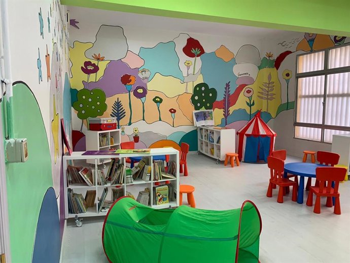 Centro educativo, aula, clase, niños