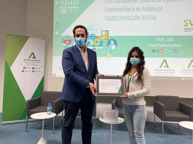 Entrega del premio al mejor TFM del máster sobre salud pública y gestión sanitaria de la EASP